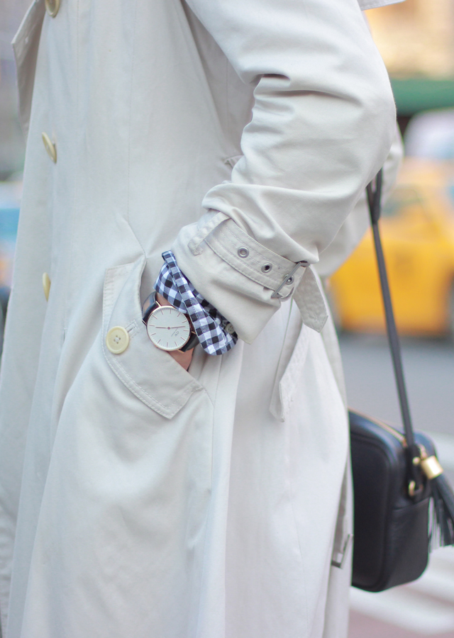 Spring style: trench coat and gingham shirt