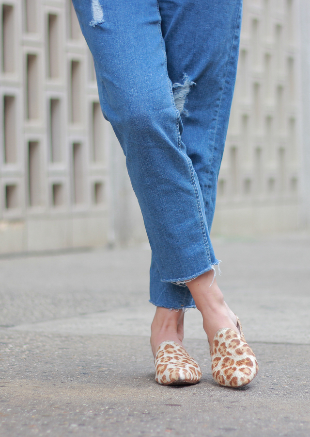 Casual Spring Style: Denim Overalls and Leopard Slides