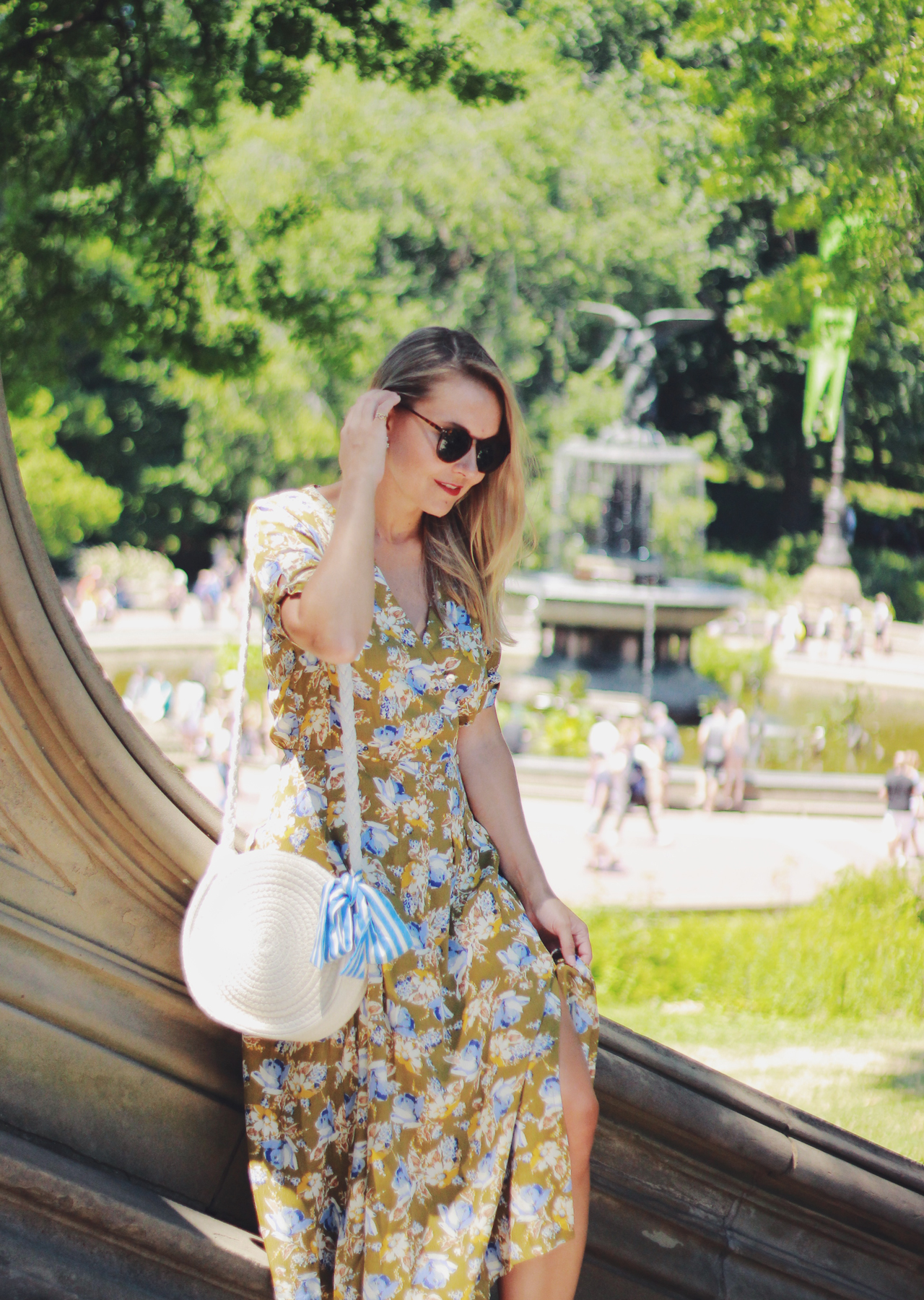 FLORAL MIDI DRESS IN CENTRAL PARK – Fashion, Travel & Lifestyle.