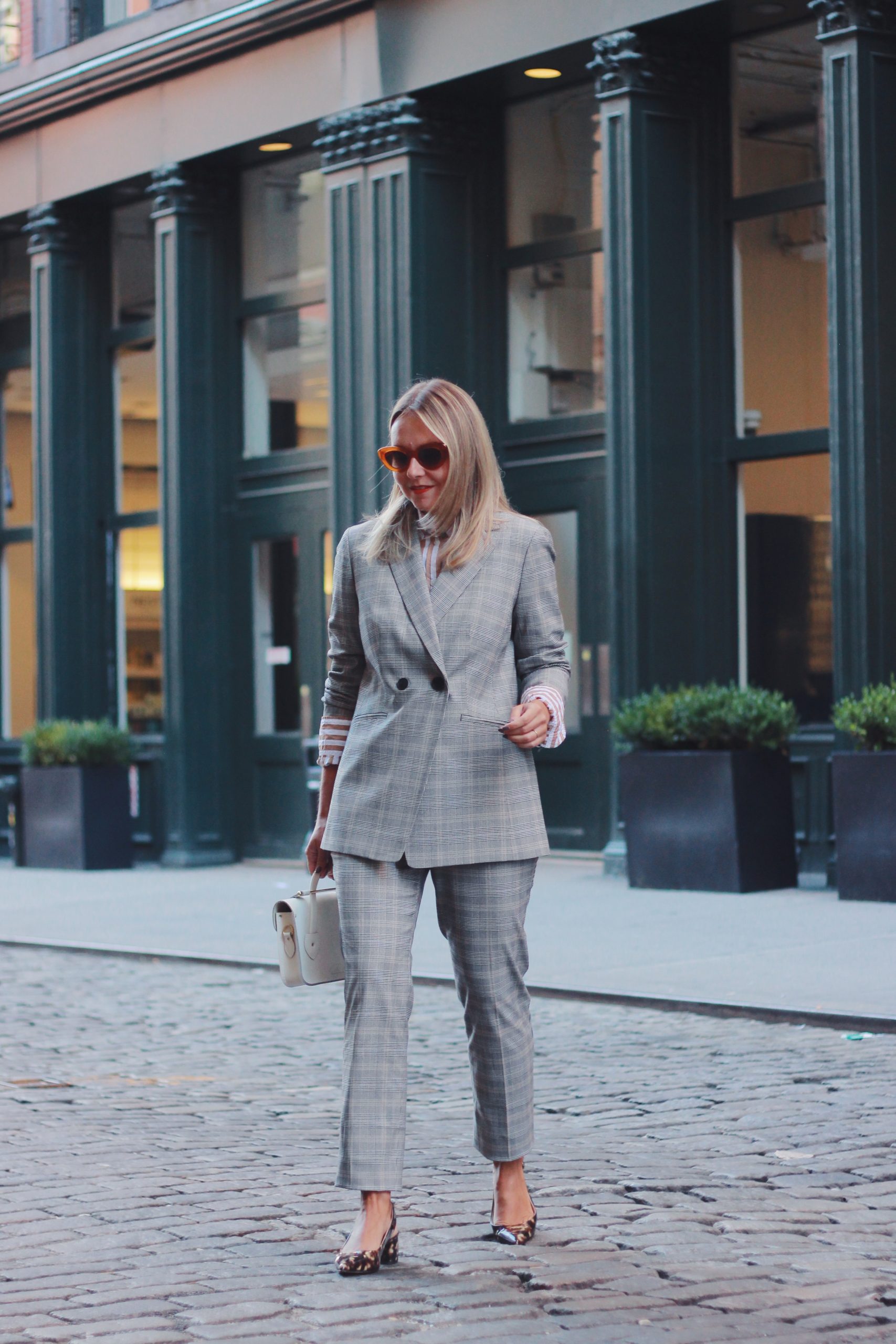 How to style pants? 6 outfit ideas for working women
